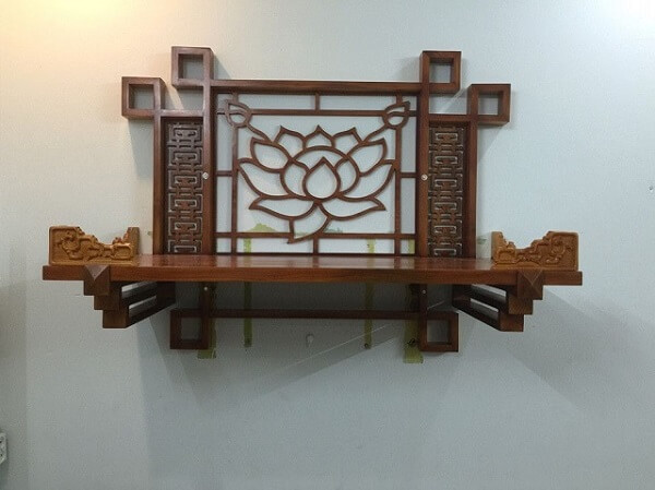 Mẫu bàn thờ treo tường hiện đại hoa sen